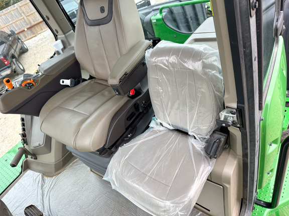 2025 John-Deere 9R 440