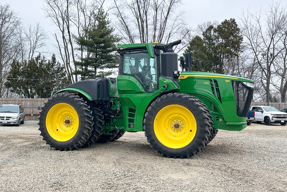 2025 John-Deere 9R 440