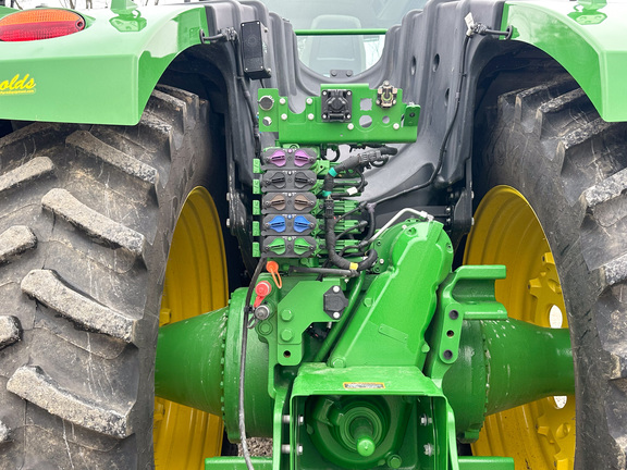 2025 John-Deere 9R 440