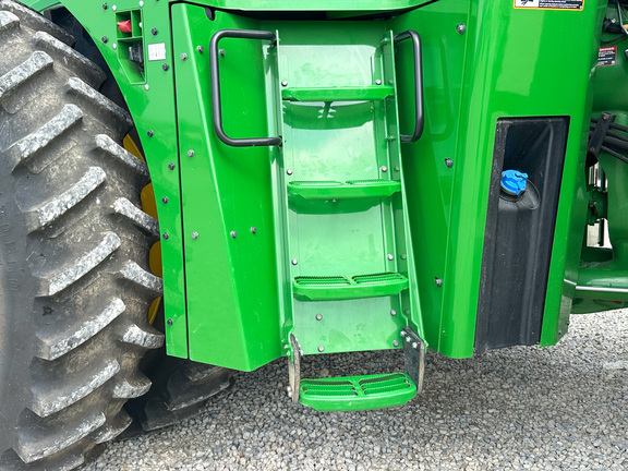 2025 John-Deere 9R 440