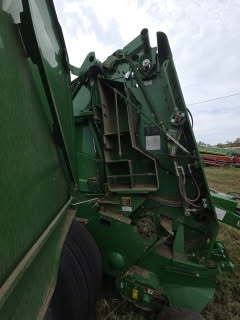 2021 John Deere 560M Image 6