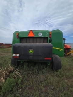 2021 John Deere 560M Image 4