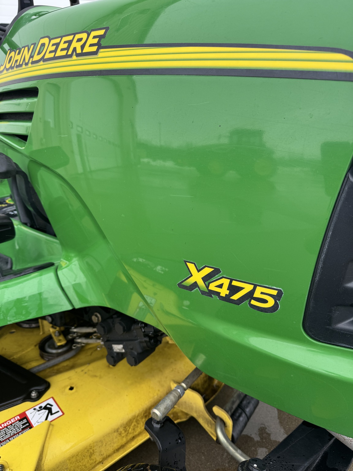 2004 John Deere X475 Image 9