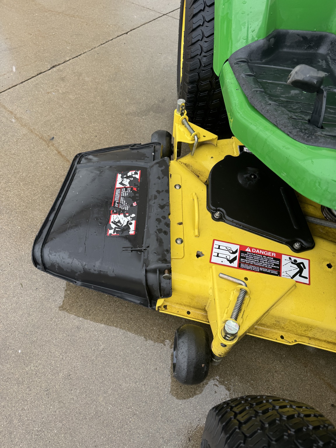 2004 John Deere X475 Image 11