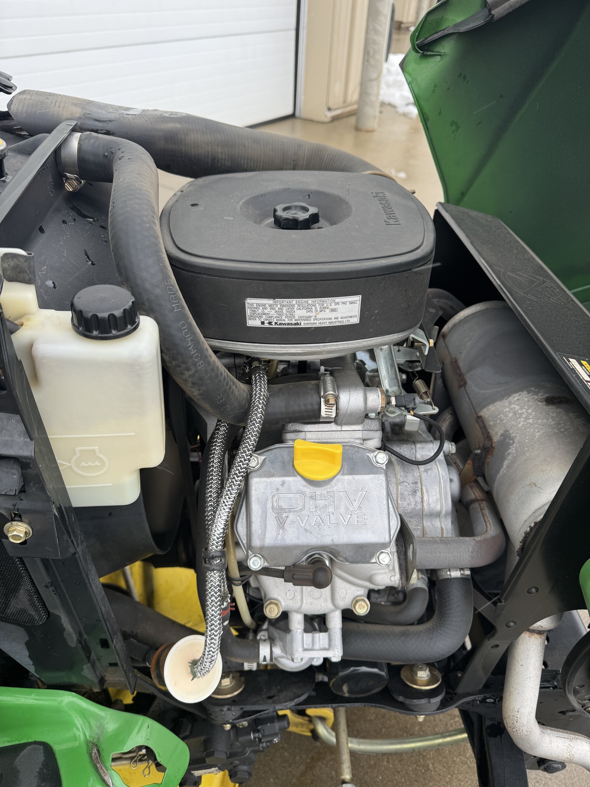 2004 John Deere X475 Image 16
