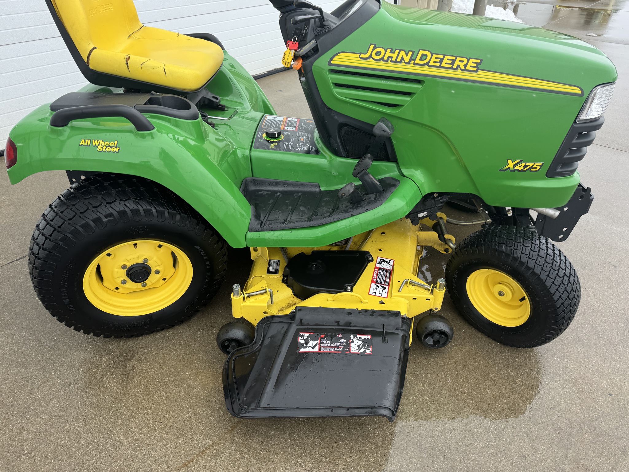 2004 John Deere X475 Image 13