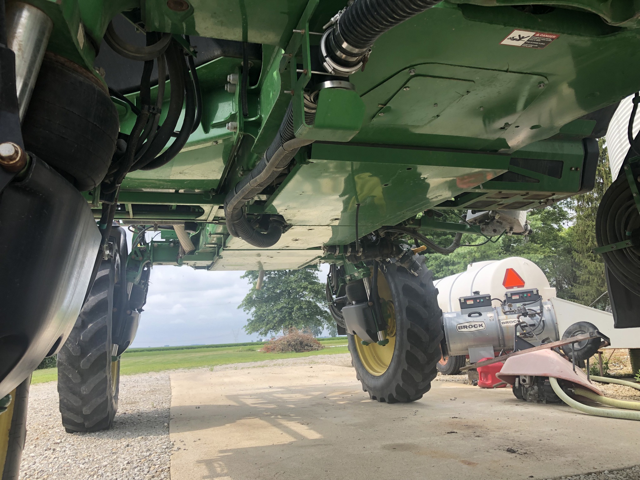 2018 John Deere R4030 Image 12