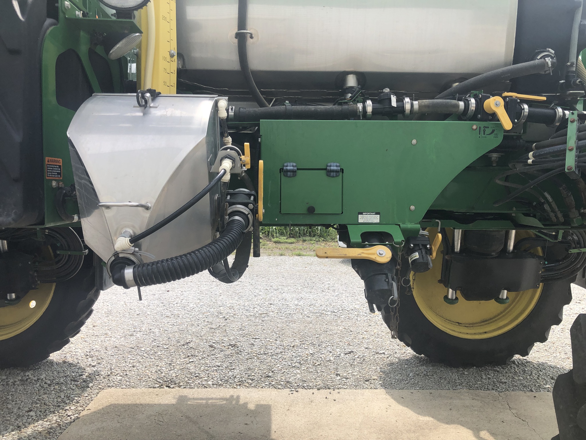 2018 John Deere R4030 Image 15
