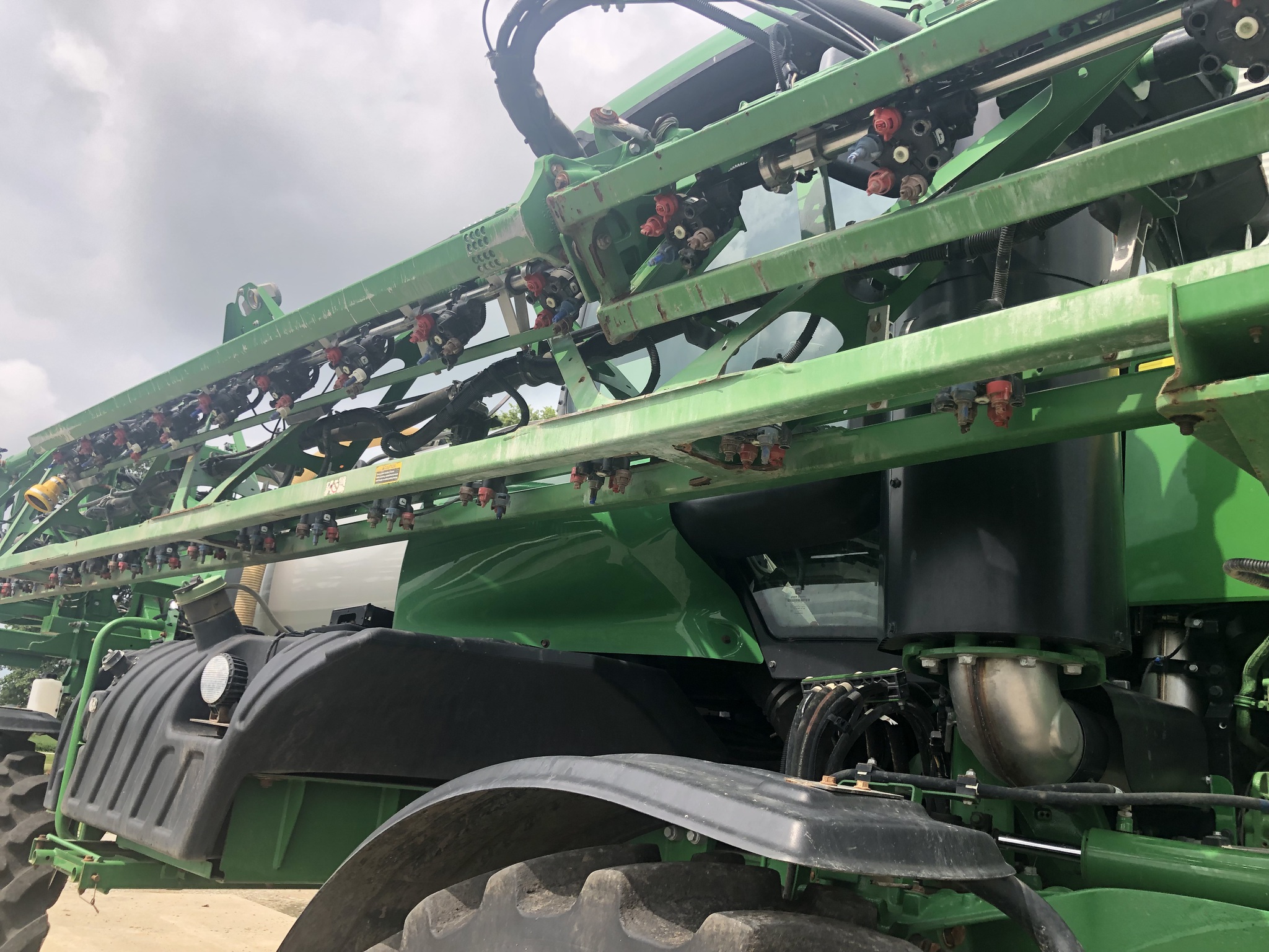 2018 John Deere R4030 Image 13