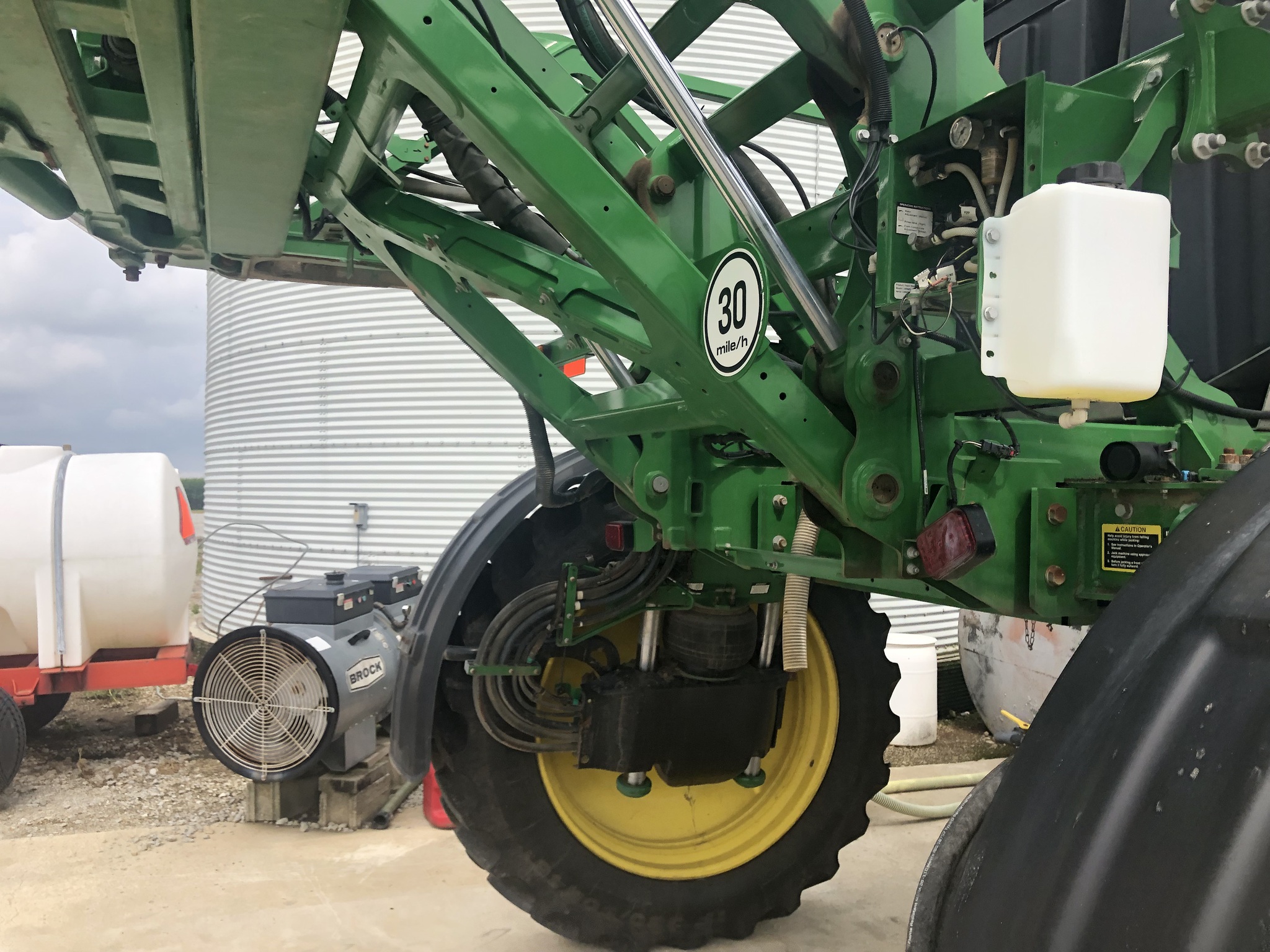 2018 John Deere R4030 Image 6