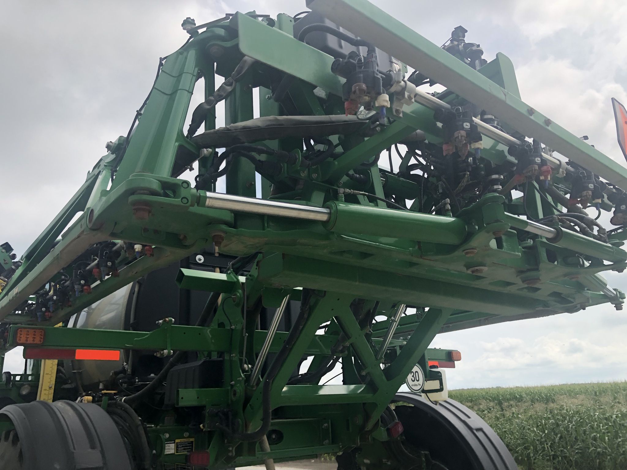 2018 John Deere R4030 Image 8