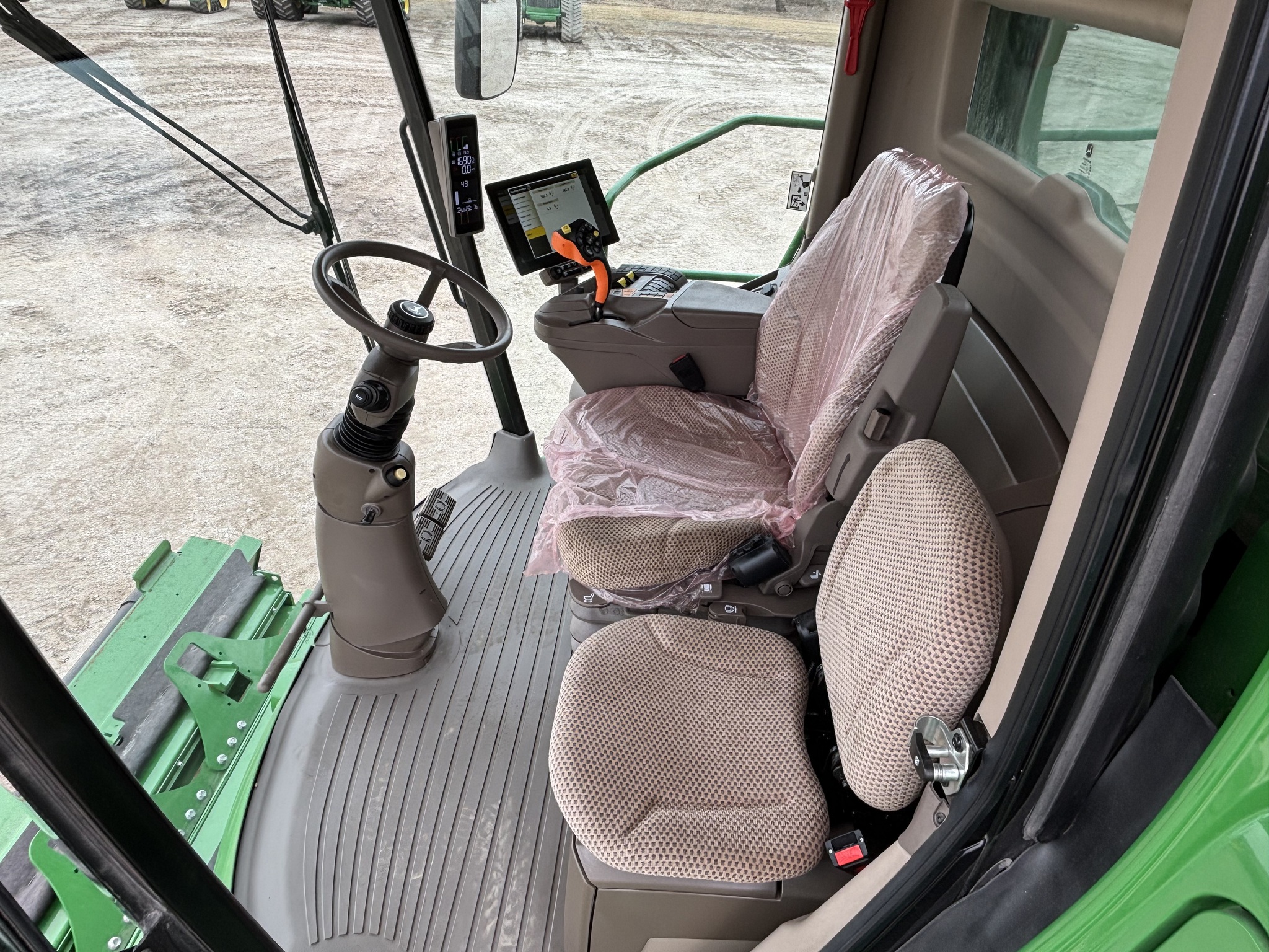  2024 John Deere S760 at Heritage Tractor in Galesburg, IL