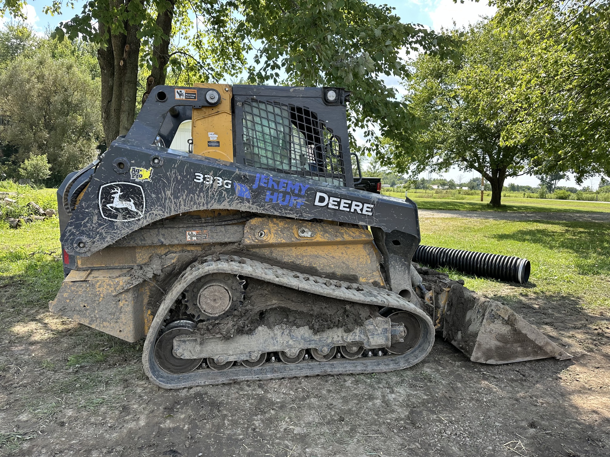 2022 John Deere 333G Image 3