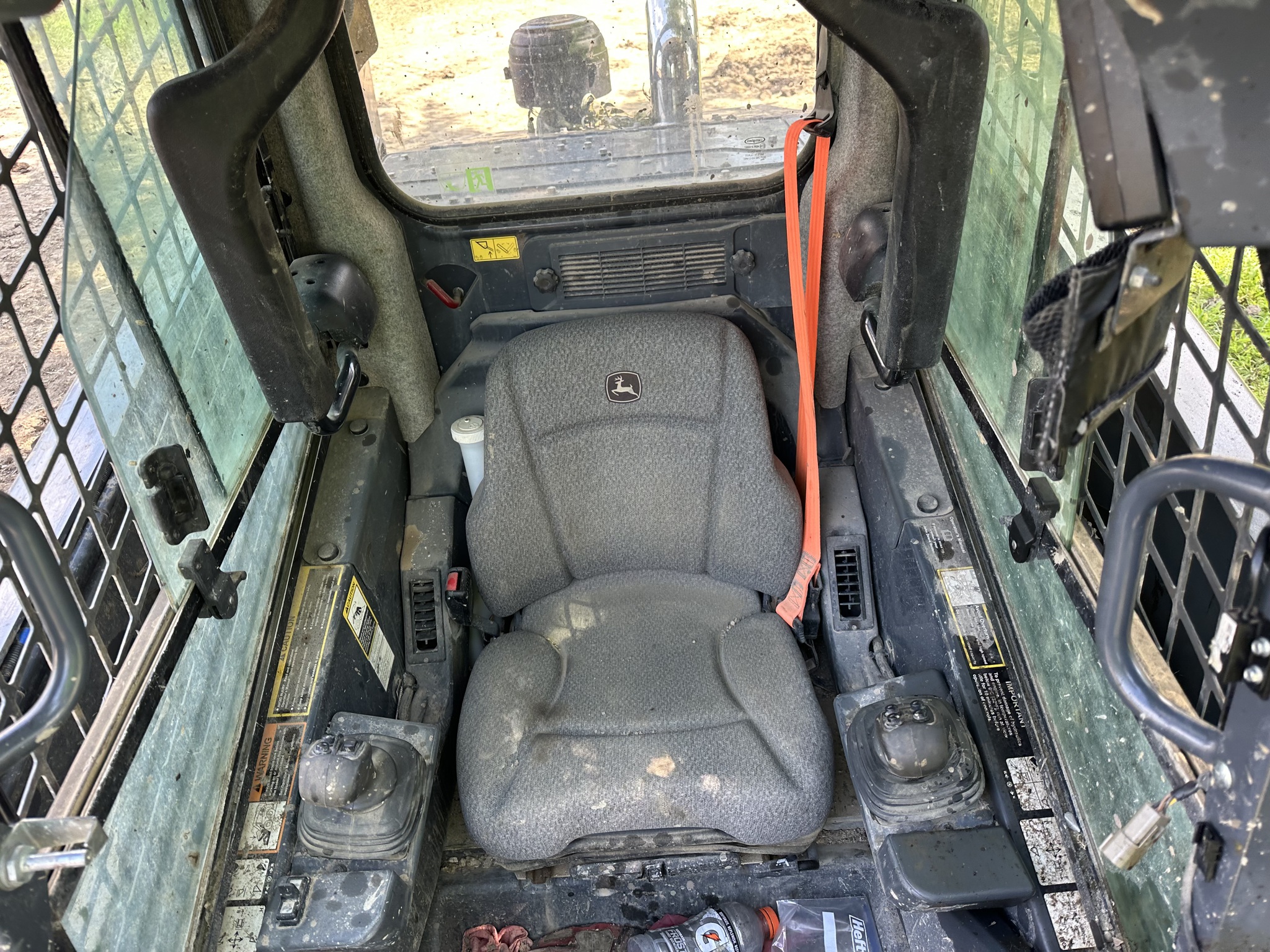 2022 John Deere 333G Image 5