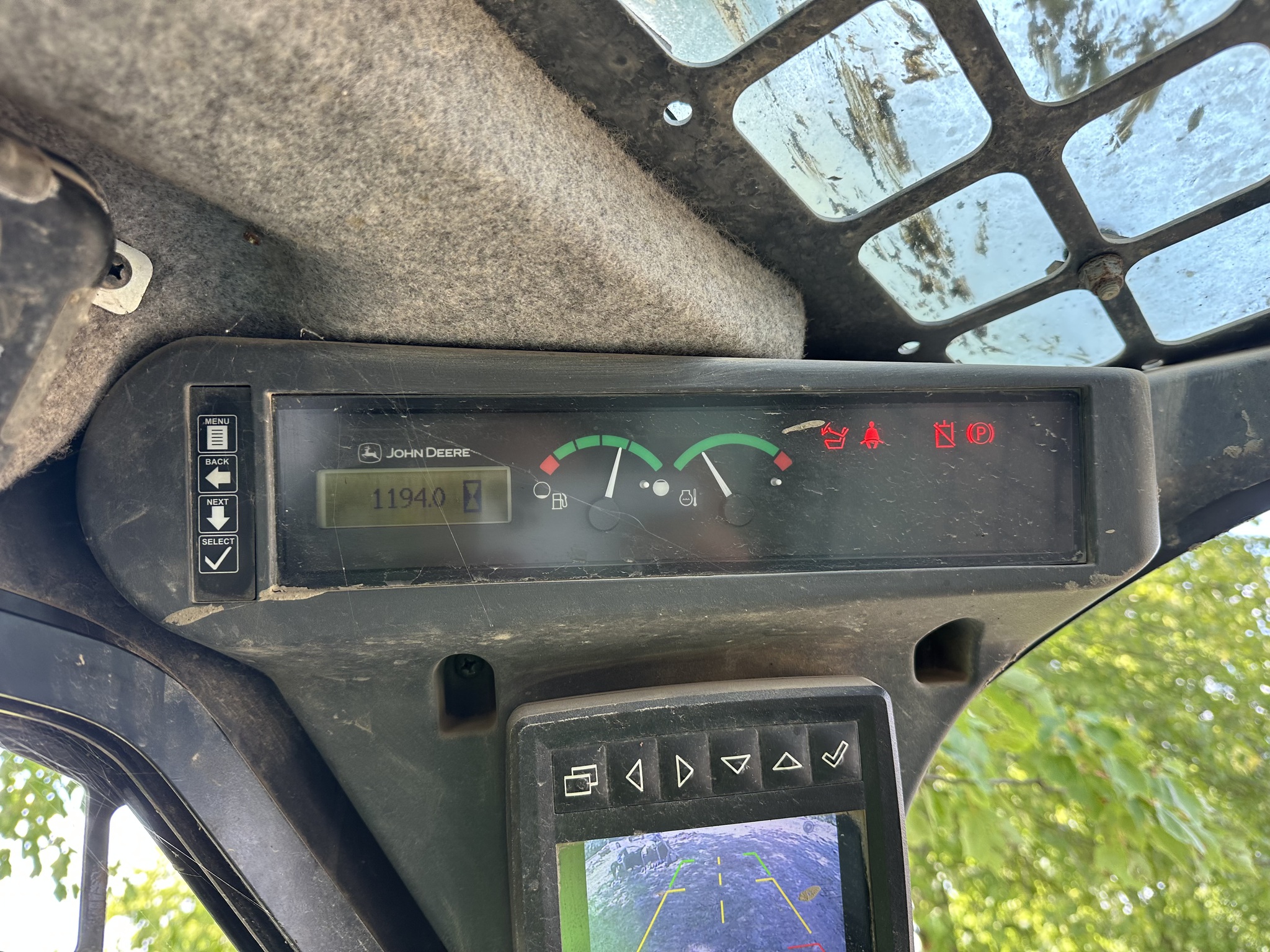 2022 John Deere 333G Image 4