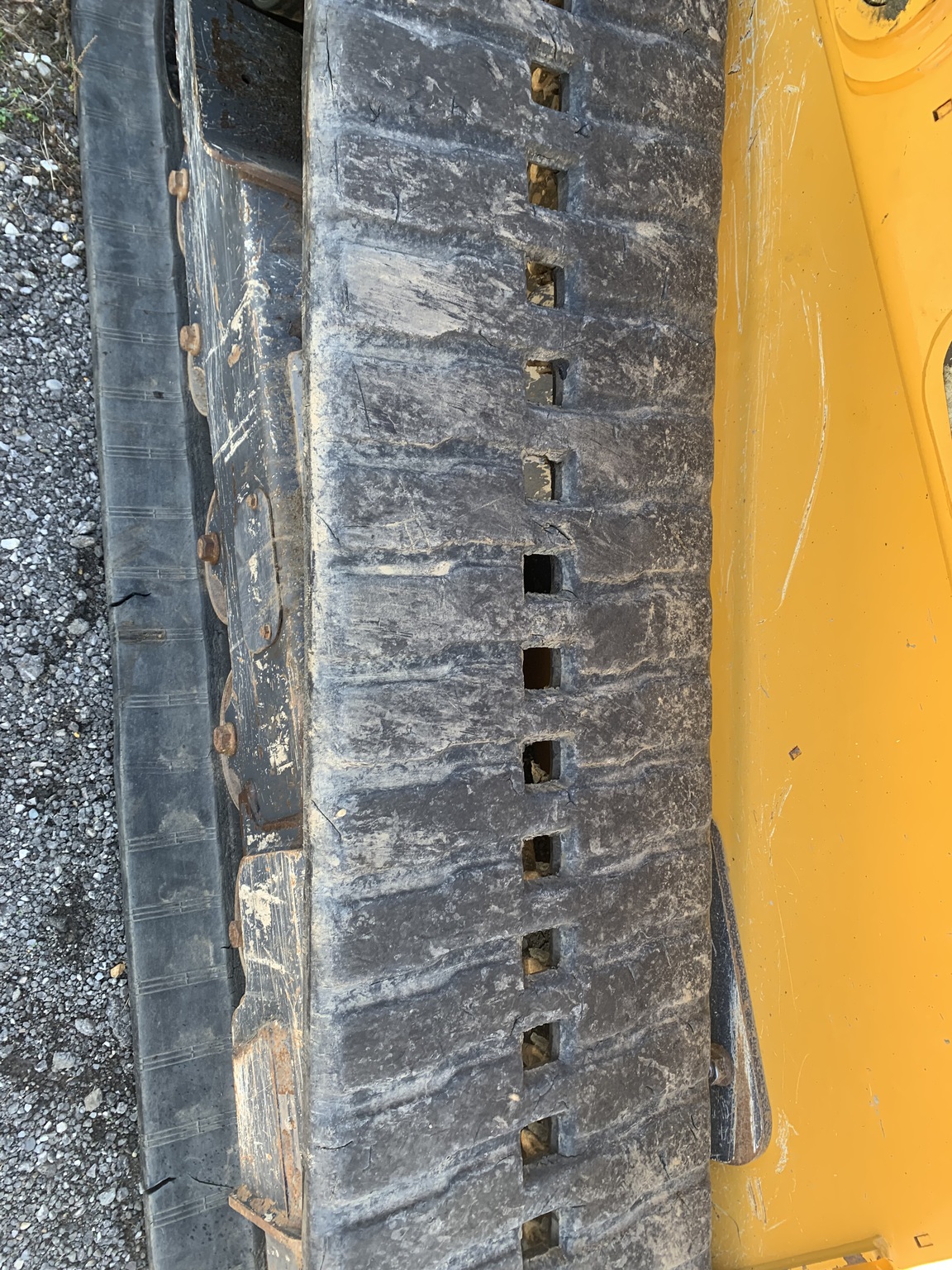 2022 John Deere 333G Image 17