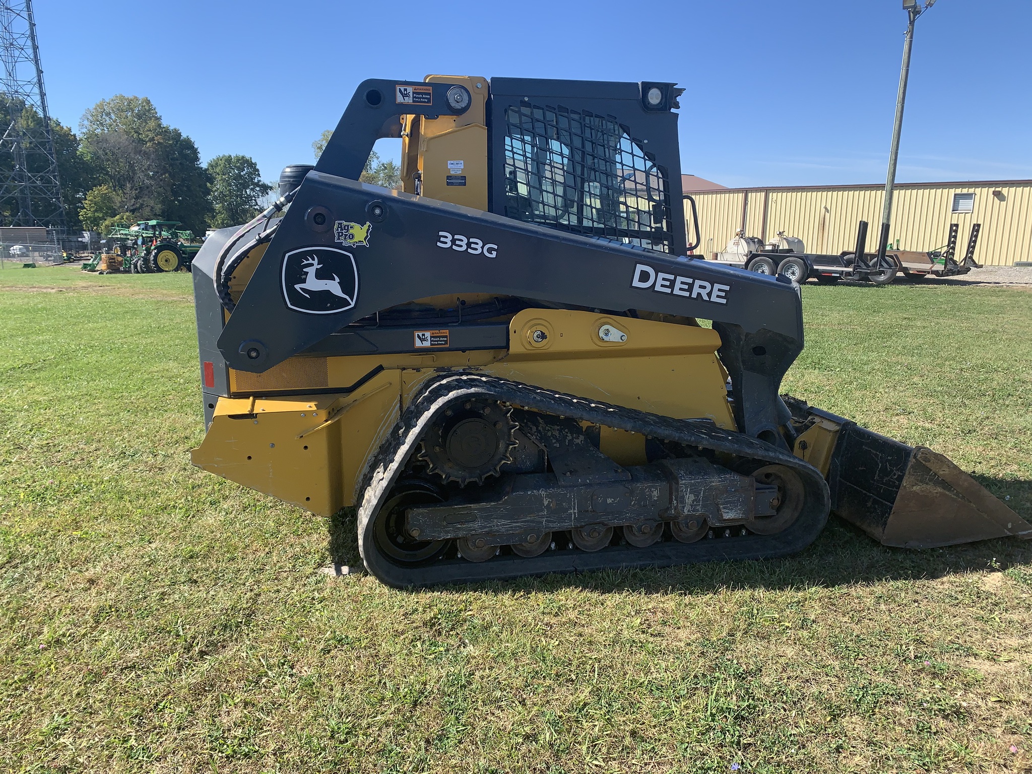 2022 John Deere 333G Image 7