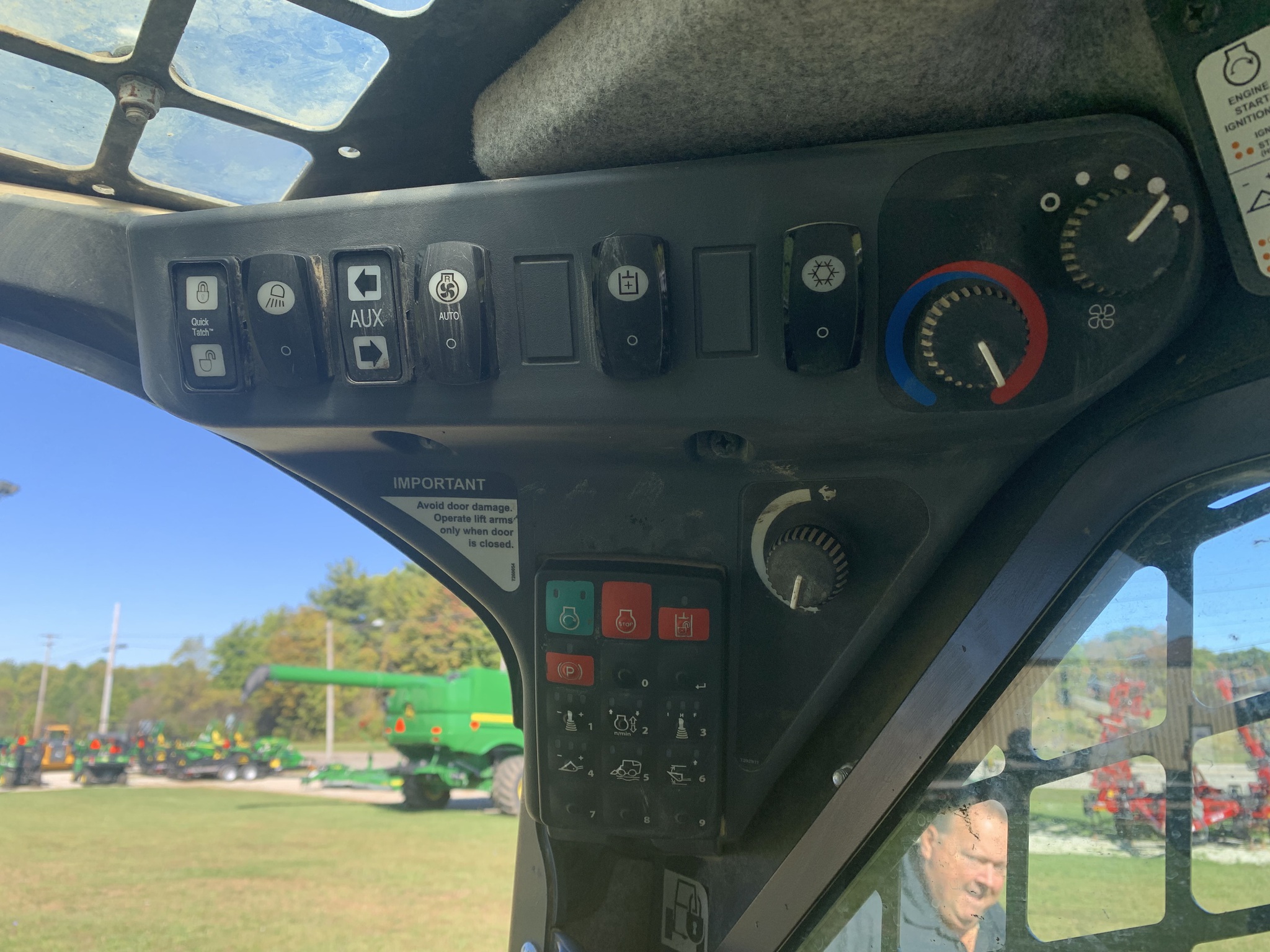 2022 John Deere 333G Image 11