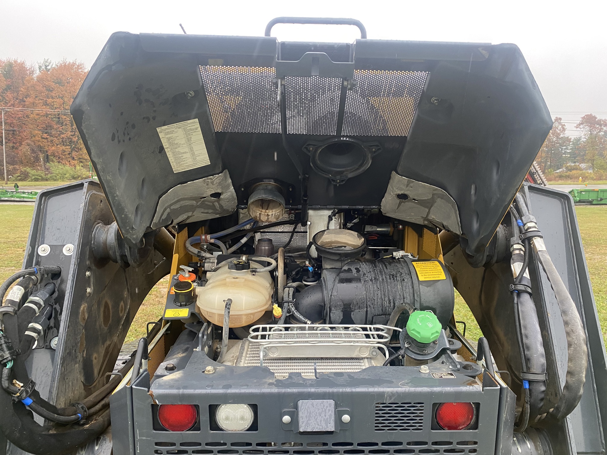 2022 John Deere 333G Image 12