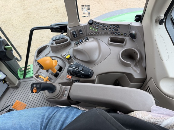 2025 John Deere 6M 155 - Photo35