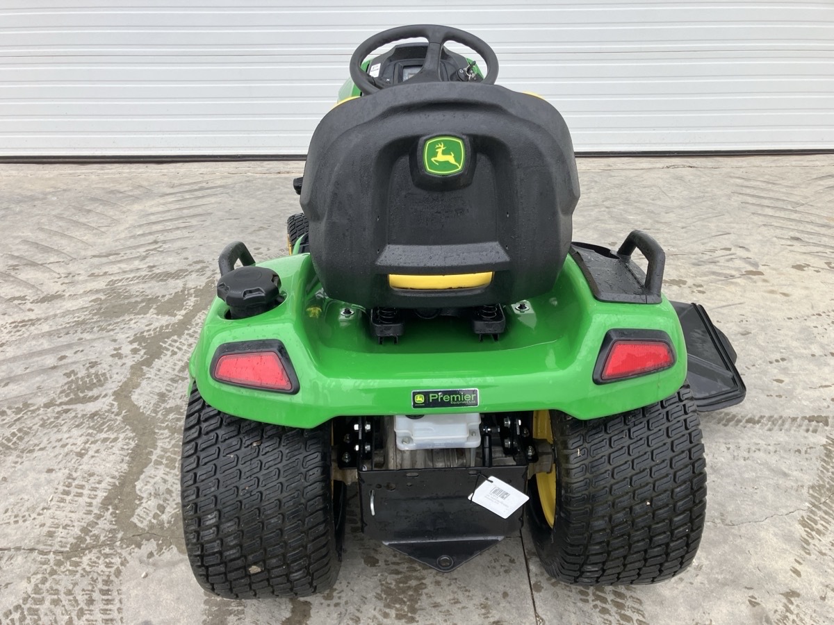 2023 John Deere X570 Image 4