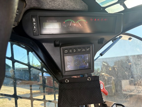2023 John Deere 333G Photo 7