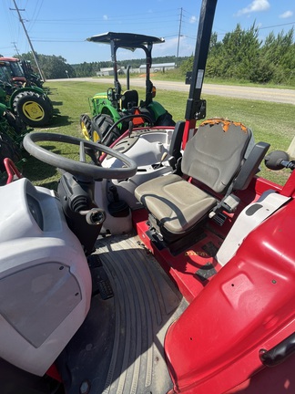 2015 Case 75-C Photo 5