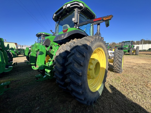 2024 John Deere 8R 310 Photo 3