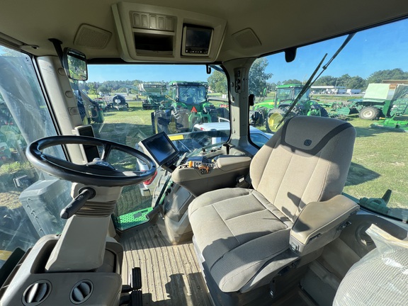2024 John Deere 8R 310 Photo 4