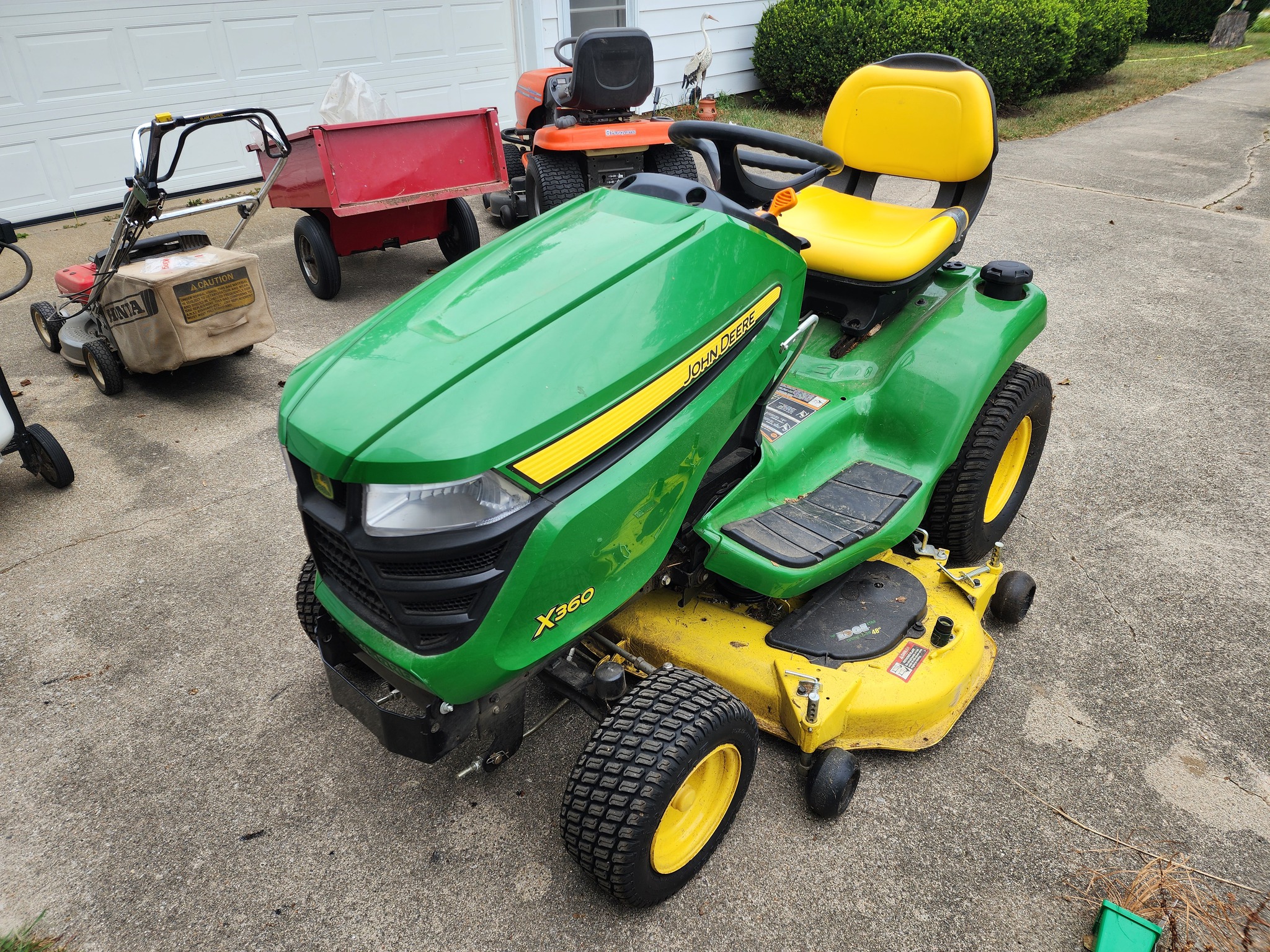 2015 John Deere X360 Image 2