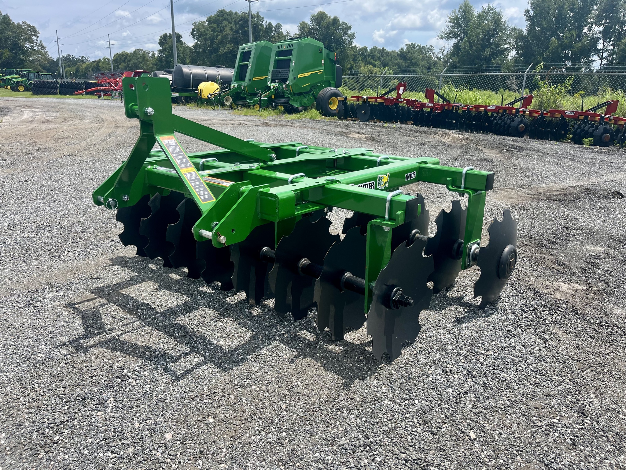2025 Frontier TM1173 Image 2