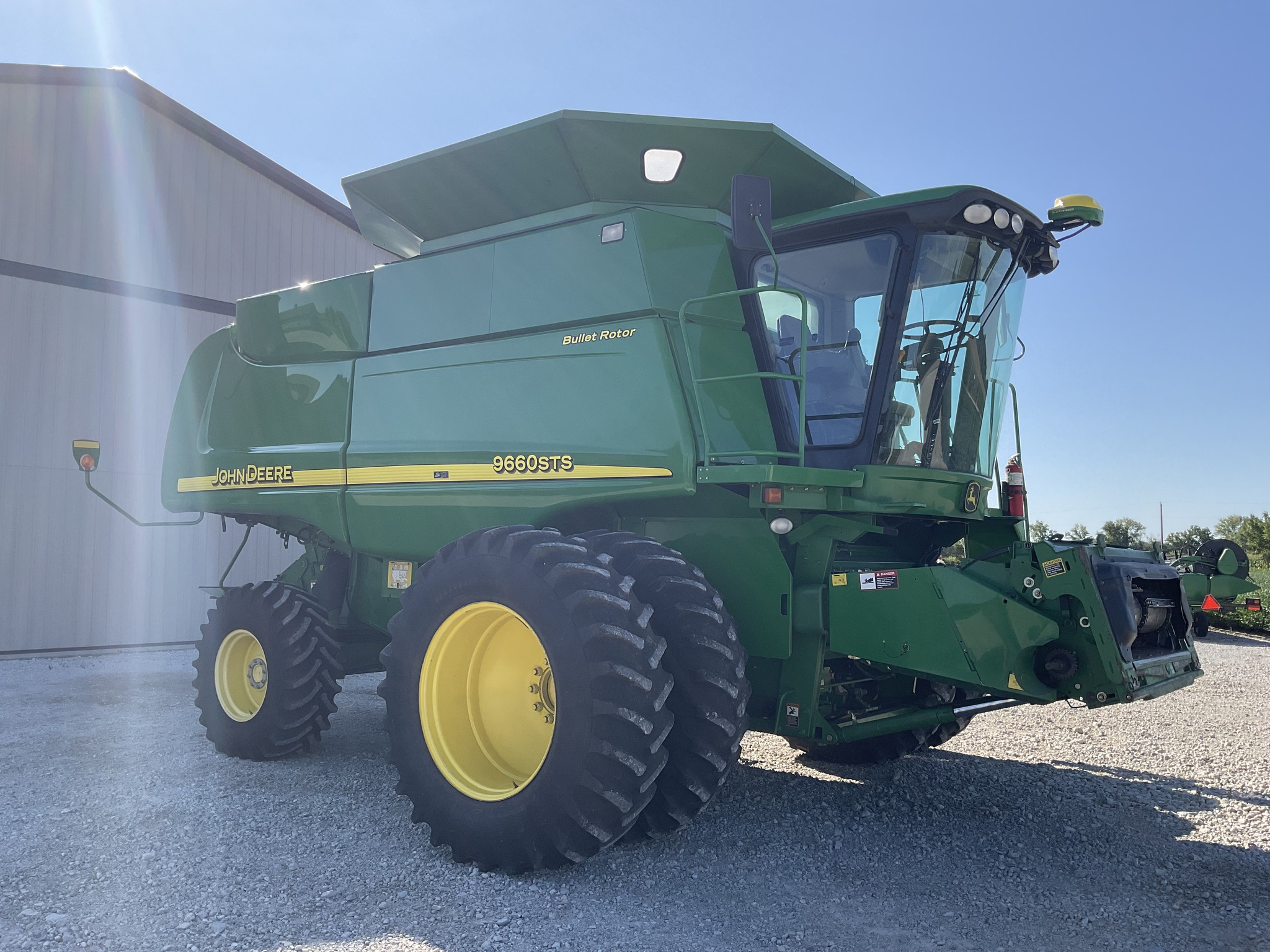 2007 John Deere 9660 STS Image 2