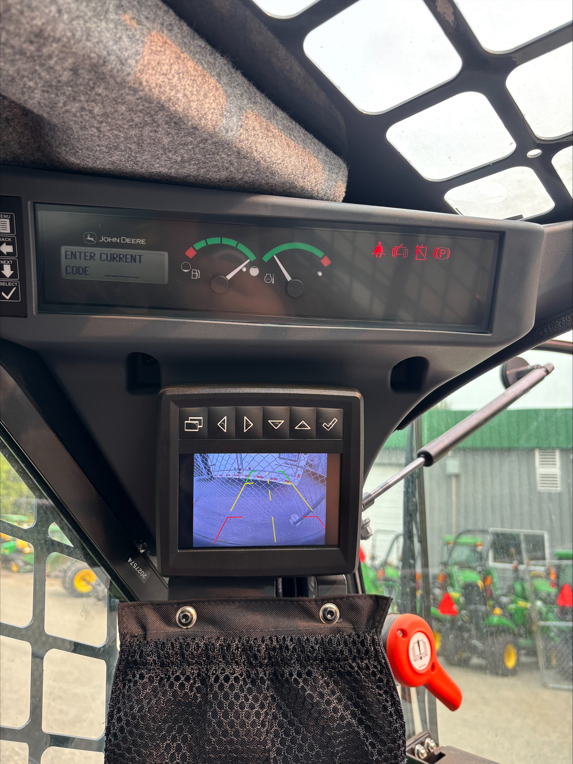 2024 John Deere 320G Image 3