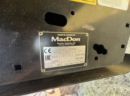 2017 Macdon FD75