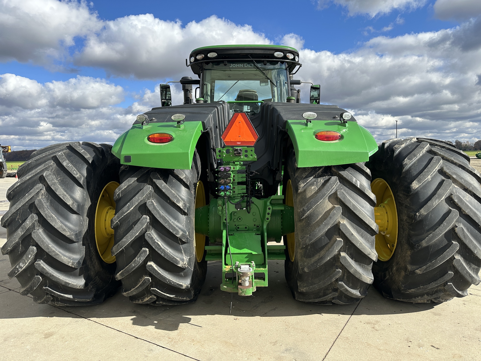 2021 John Deere 9620R Image 4