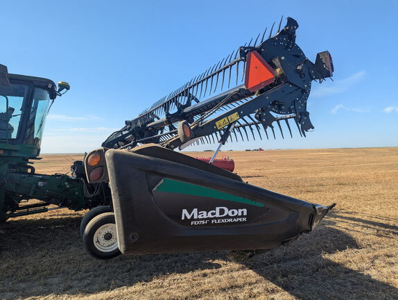 2017 Macdon FD75