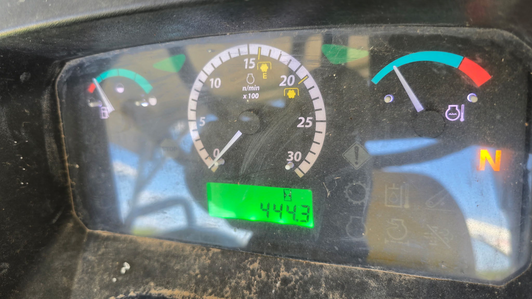 2018 John Deere 5065E Image 6