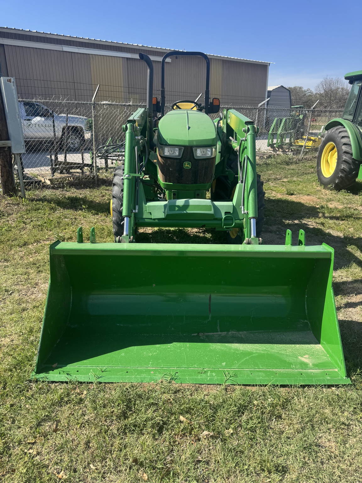 2018 John Deere 5065E Image 2