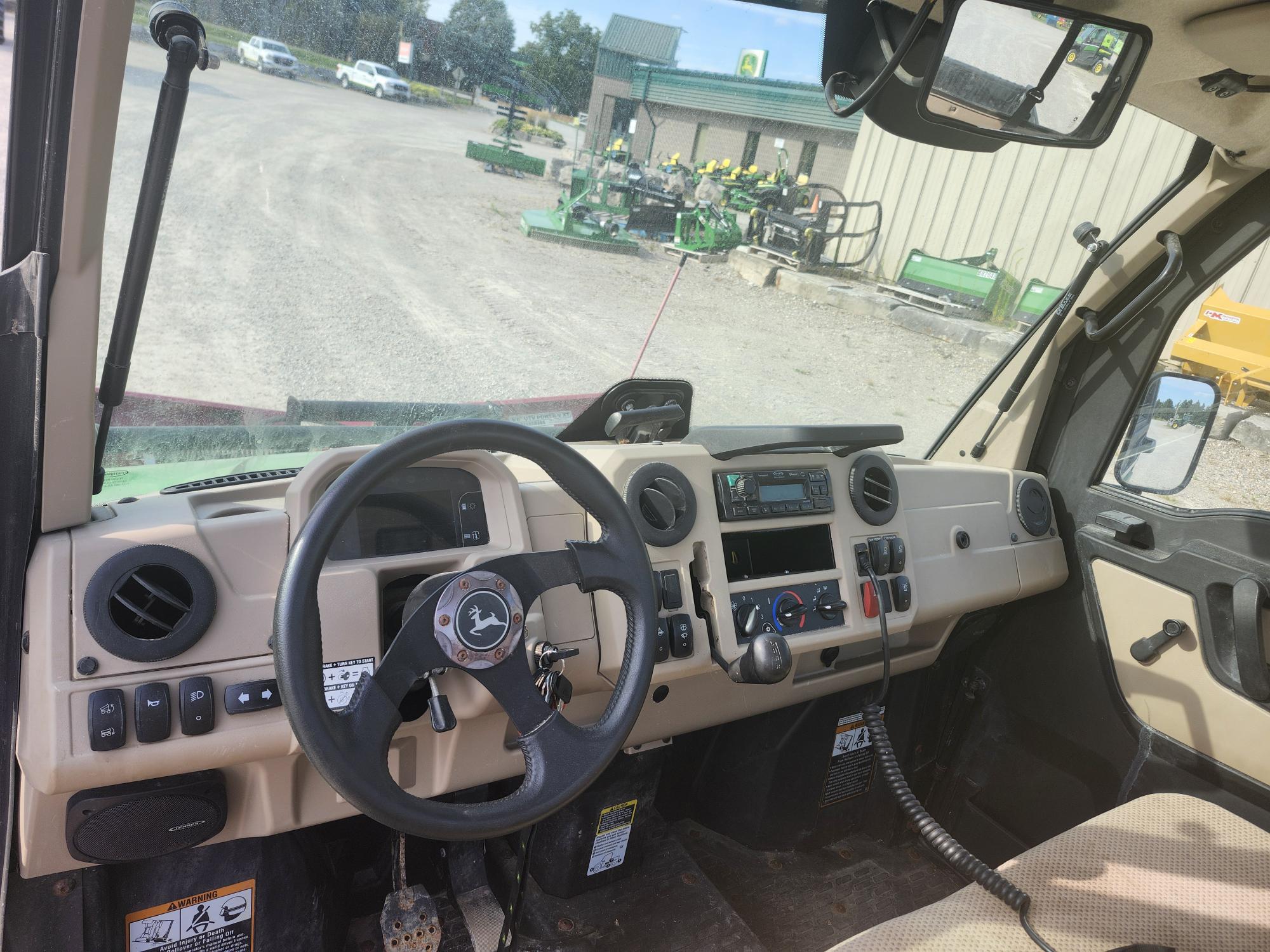 2021 John Deere XUV 835R Image 6
