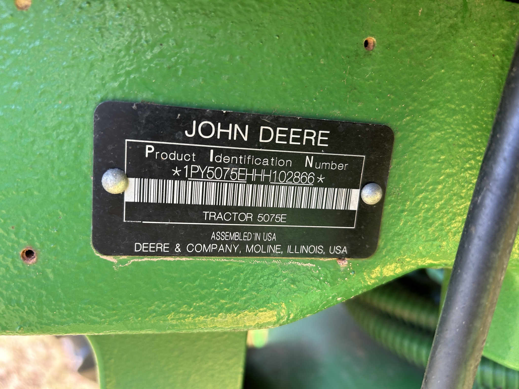 2017 John Deere 5075E Image 7