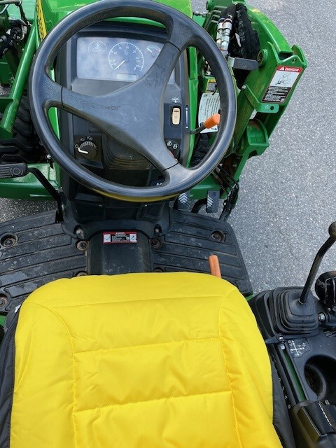 2023 John Deere 1025R Image 4