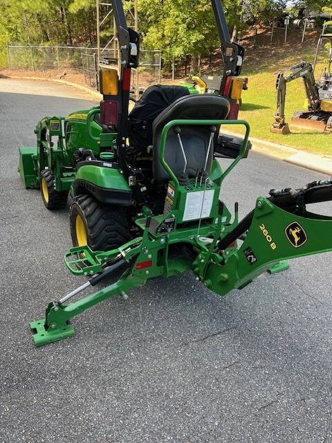 2023 John Deere 1025R Image 9