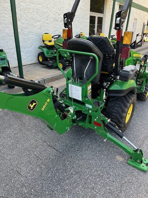 2023 John Deere 1025R Image 5