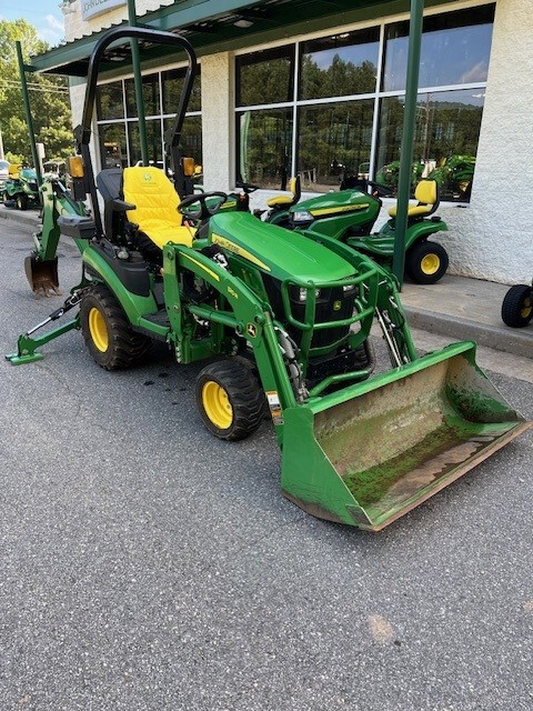 2023 John Deere 1025R Image 1