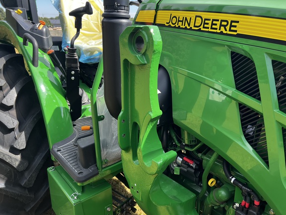 2024 John Deere 5067E - Photo19