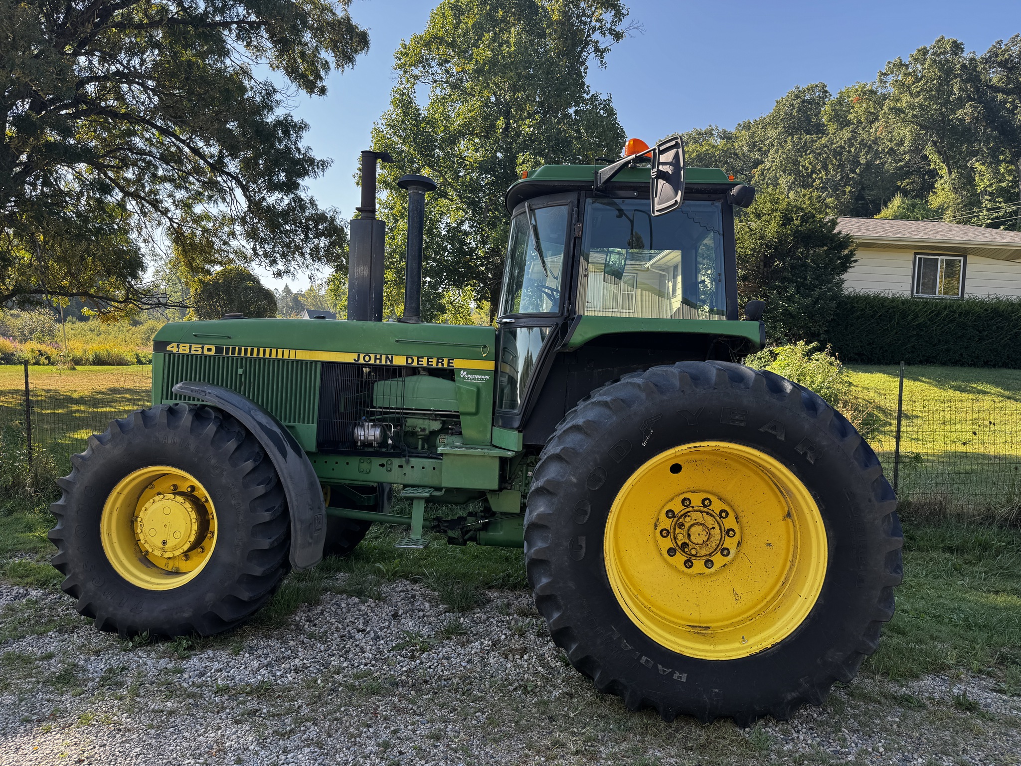 1983 John Deere 4850 Image 3