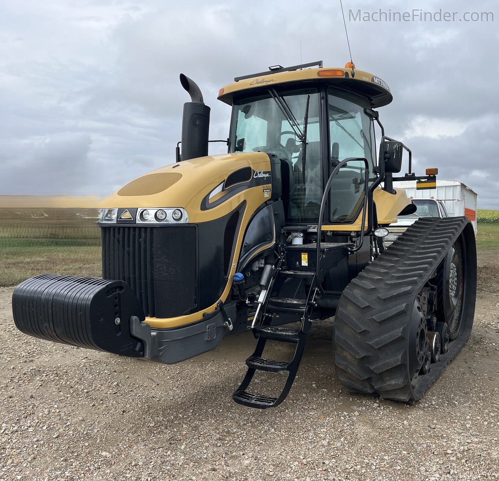 2013 Challenger MT765D | Track Tractors | MachineFinder