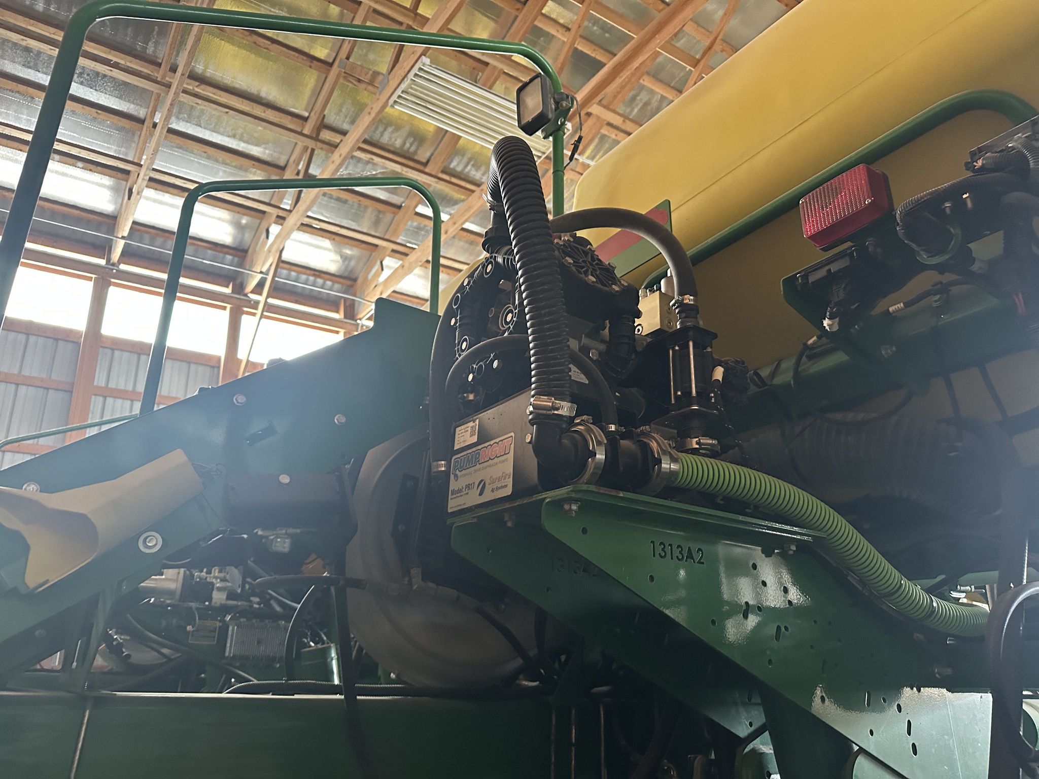 2019 John Deere 1775NT Image 8