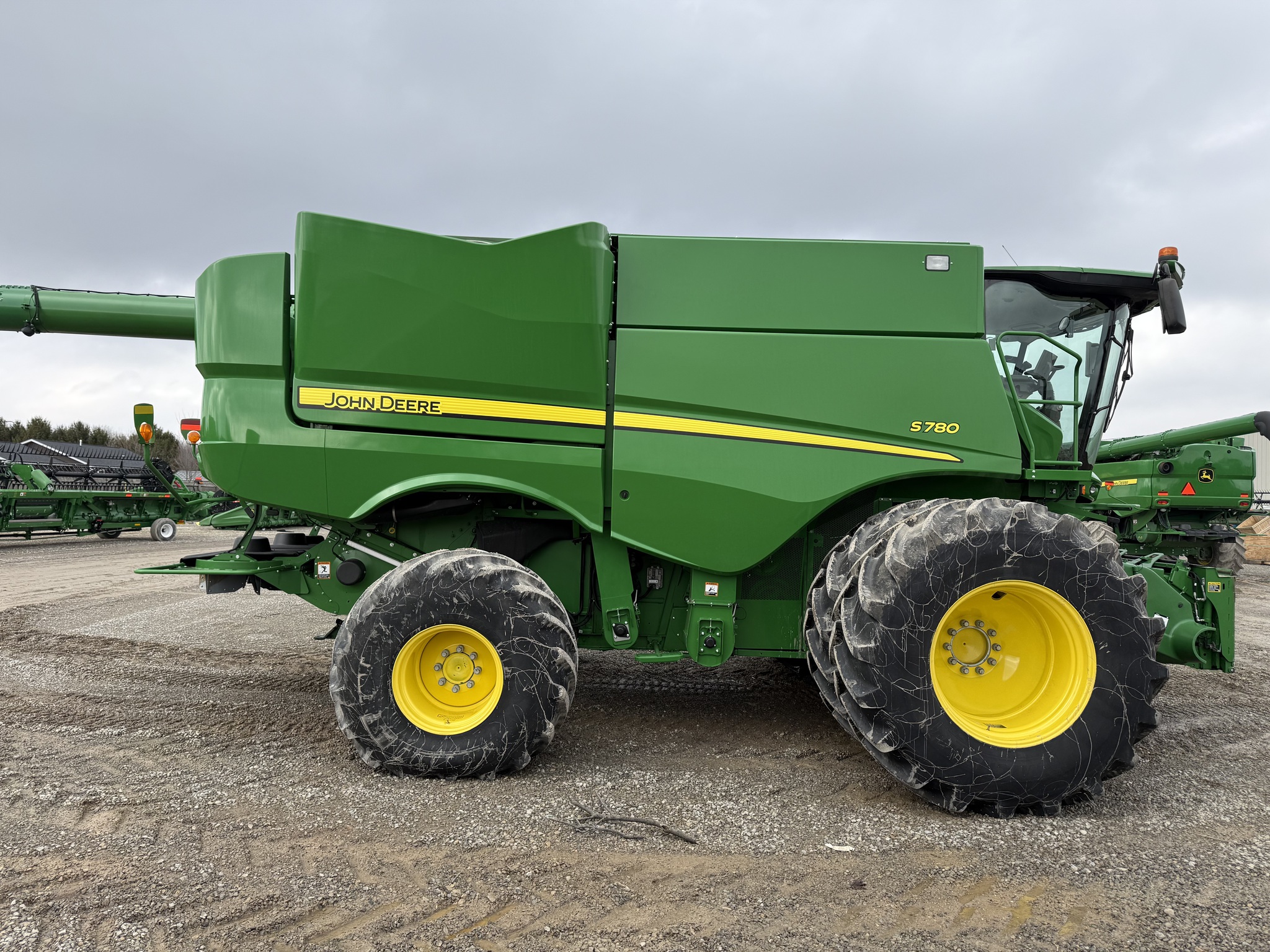 2018 John Deere S780 Image 4