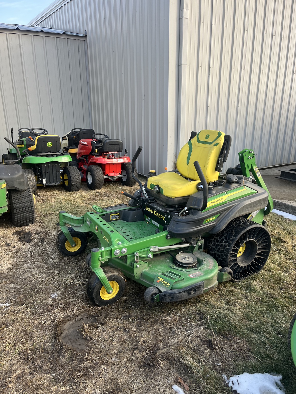 2024 John Deere Z930M Image 1